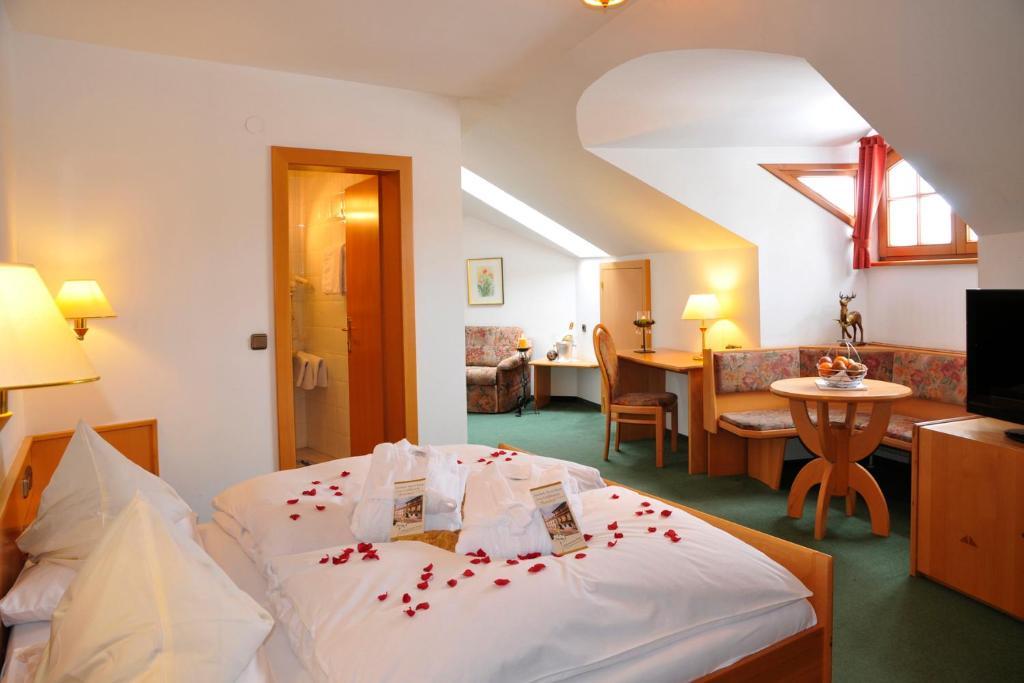 Hotel Zum Goldenen Hirschen Freistadt Szoba fotó
